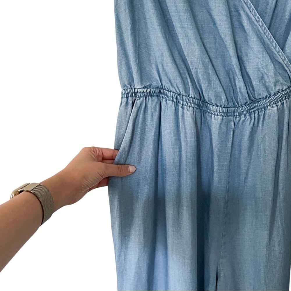 WHO WHAT WEAR Chambray Sleeveless V-neck Jumpsuit Sz M - Picture 5 of 6